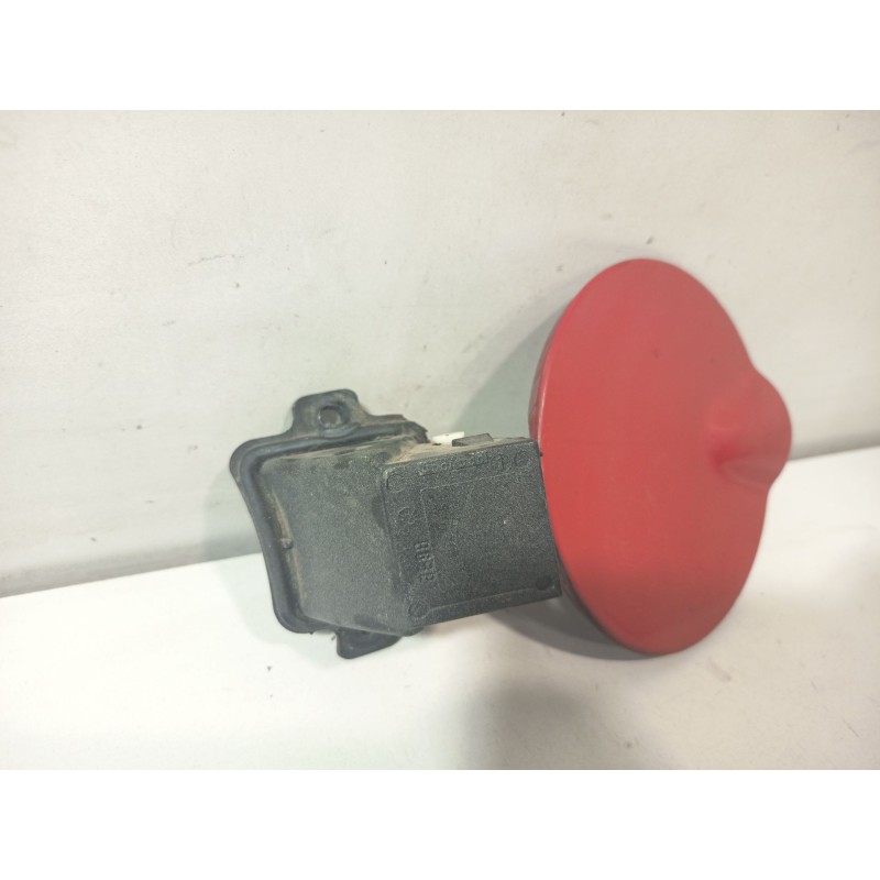 TAPA EXTERIOR COMBUSTIBLE 051731592  - imagen 2