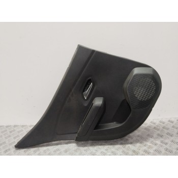 GUARNECIDO PUERTA TRASERA IZQUIERDA 829A10621R 