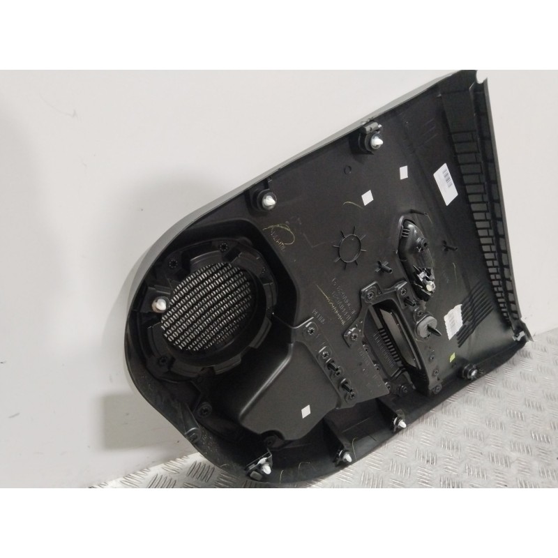 GUARNECIDO PUERTA TRASERA IZQUIERDA 829A10621R  - imagen 3
