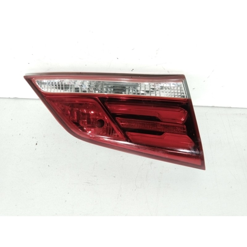 PILOTO TRASERO IZQUIERDO 924033Z300  - imagen 1