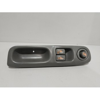 MANDO ELEVALUNAS DELANTERO IZQUIERDO 7700832376 