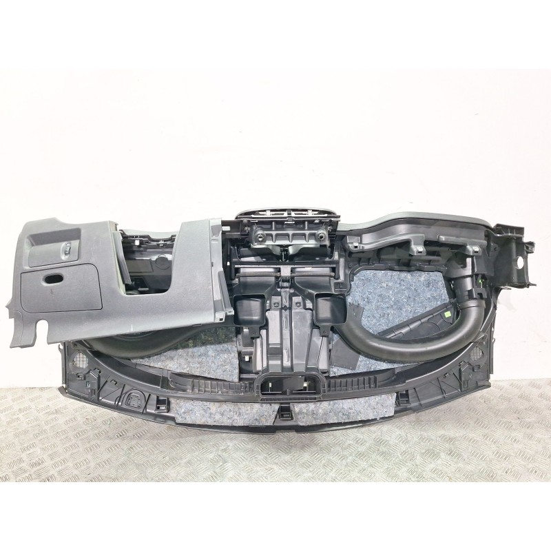 SALPICADERO 681000861R  - imagen 4