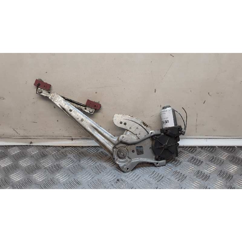 ELEVALUNAS TRASERO DERECHO 82700BM71B  - imagen 1