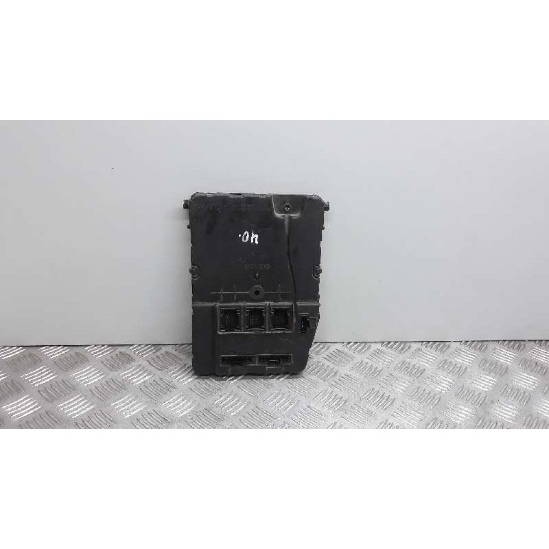 CAJA RELES / FUSIBLES 8200351183  - imagen 2