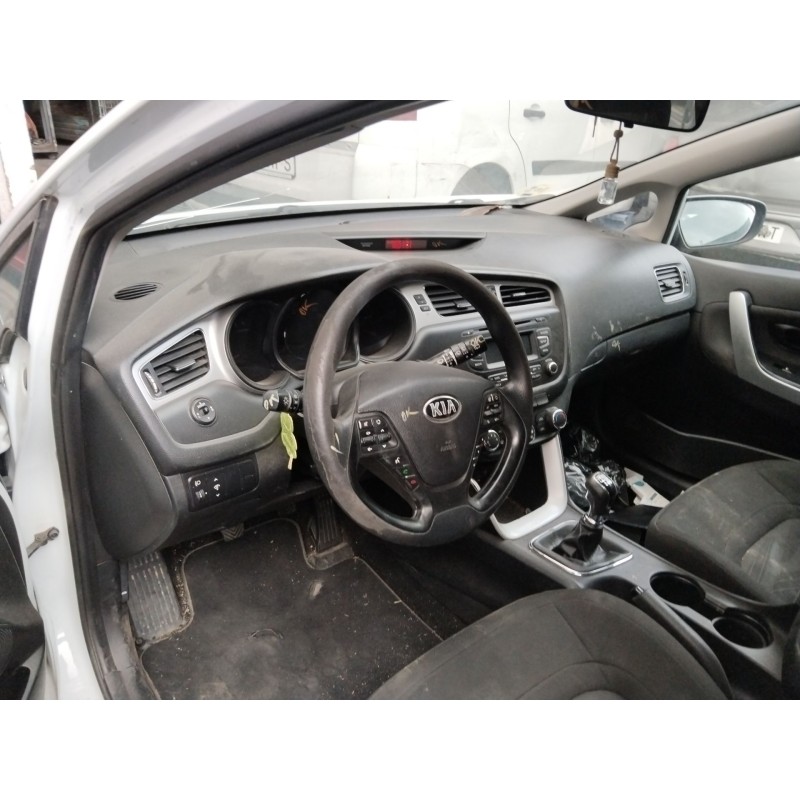 KIA CEE'D SPORTSWAGON (JD) - imagen 3
