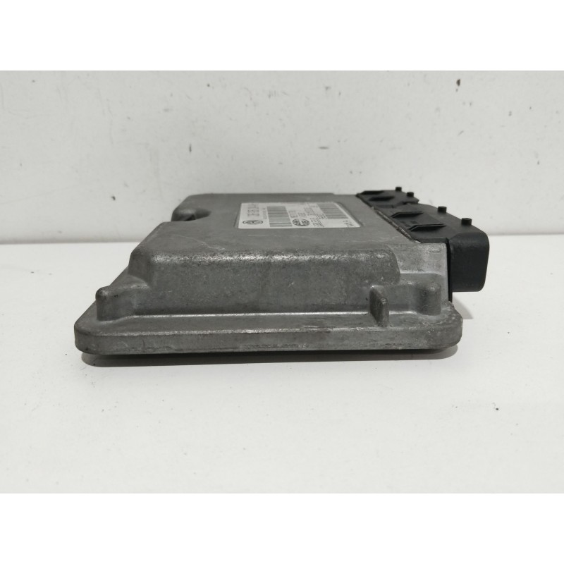 CENTRALITA MOTOR UCE 036906034AH  - imagen 4