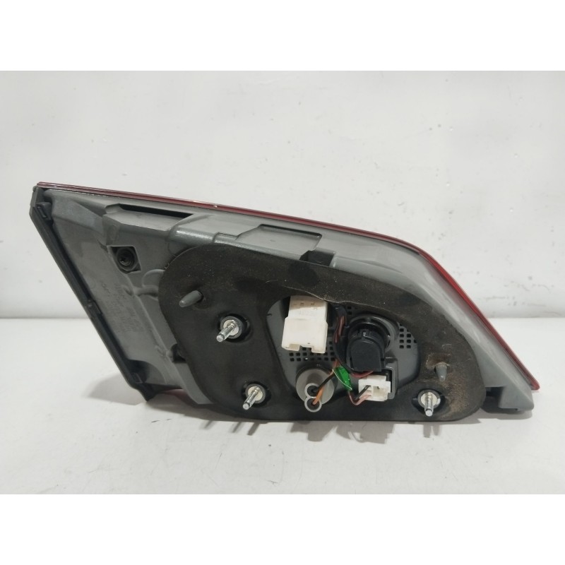 PILOTO PORTON TRASERO DERECHO 924403Z600  - imagen 4