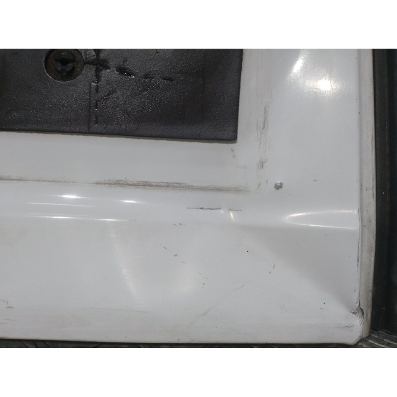 PUERTA TRASERA IZQUIERDA BLANCO  - imagen 3