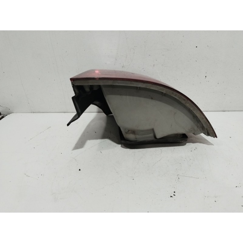 PILOTO TRASERO DERECHO 0K2JB51150A  - imagen 4
