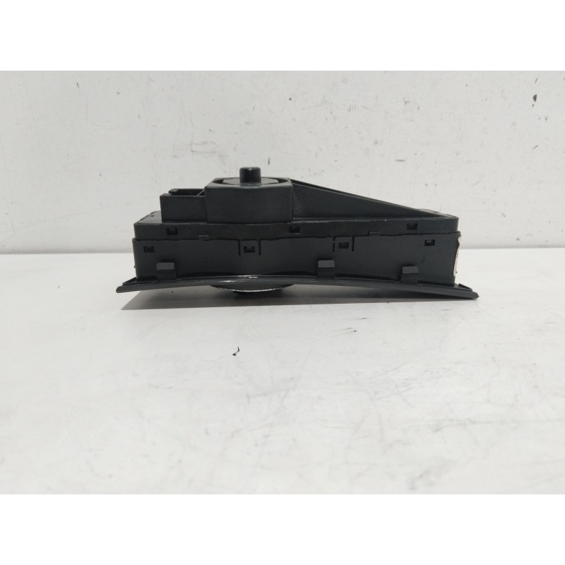 MANDO LUCES 933003Z200  - imagen 4