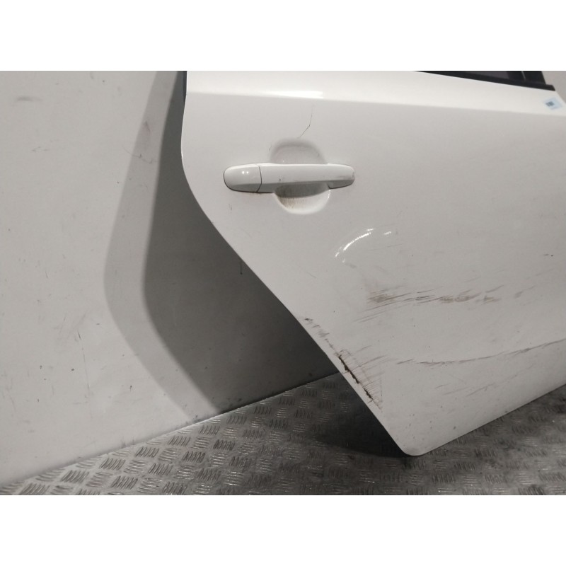 PUERTA TRASERA DERECHA 770042R010  - imagen 3