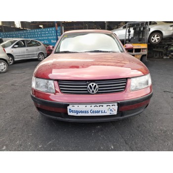 VOLKSWAGEN PASSAT BERLINA (3B2)