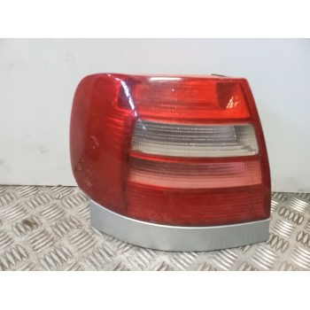 PILOTO TRASERO IZQUIERDO 8D0945111D 