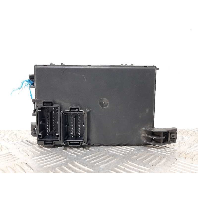 CAJA RELES / FUSIBLES 13350672  - imagen 2
