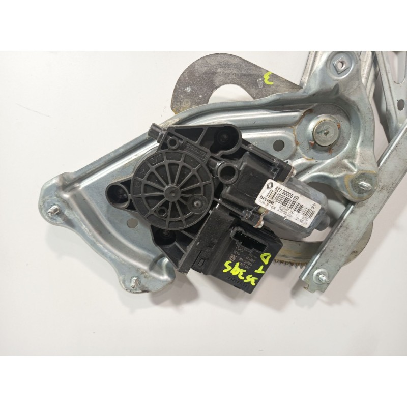 ELEVALUNAS TRASERO DERECHO 827300005R  - imagen 2