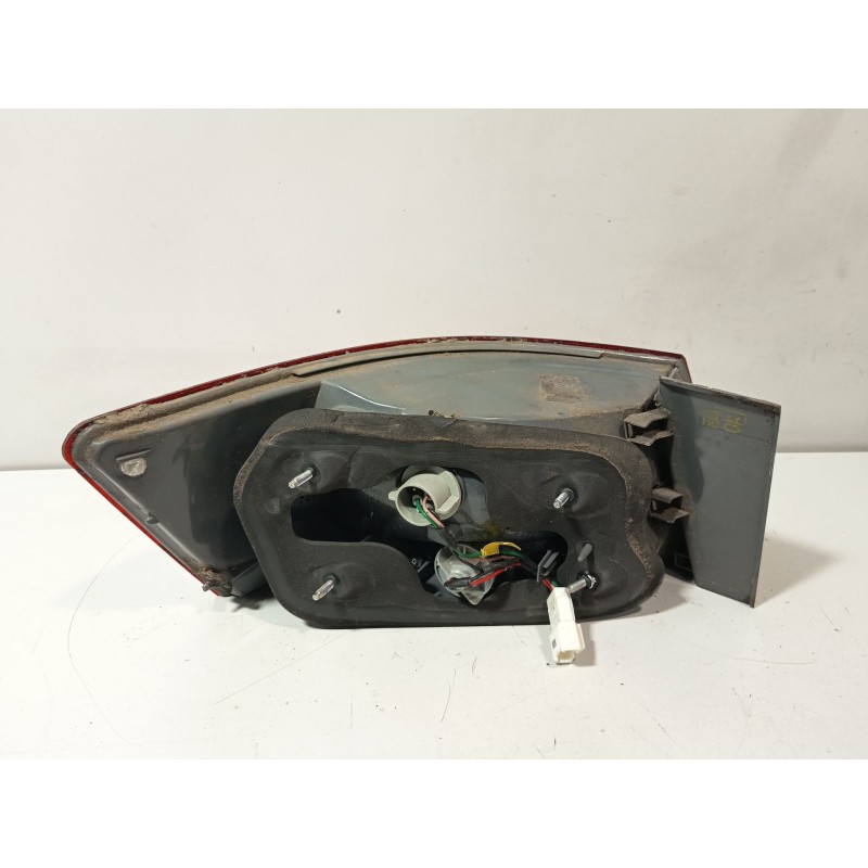 PILOTO TRASERO DERECHO 924023K010  - imagen 4