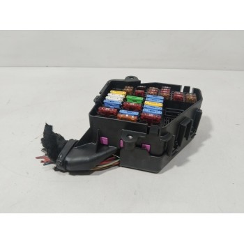 CAJA RELES / FUSIBLES 8D1941824 