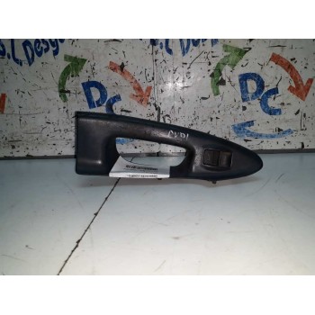 MANDO ELEVALUNAS DELANTERO DERECHO 443837581E 
