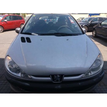 PEUGEOT 206 BERLINA