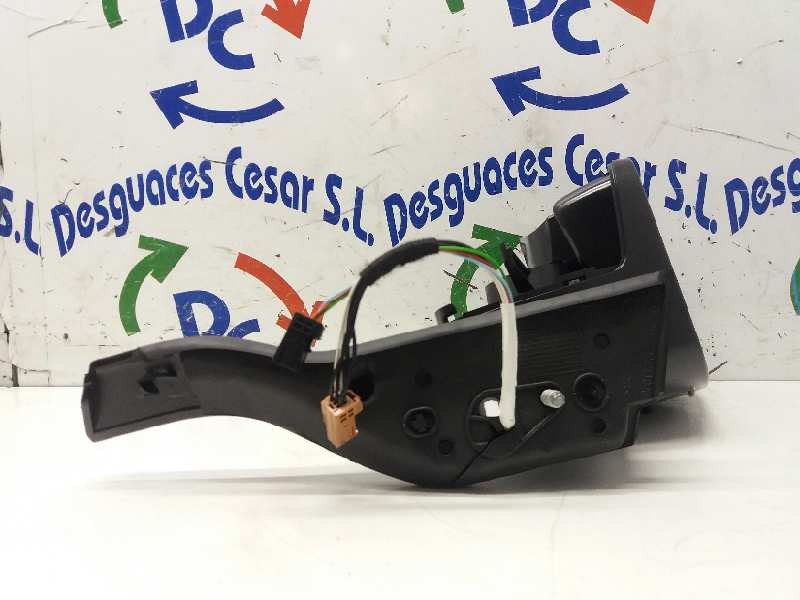 Recambio de retrovisor derecho para peugeot 208 active referencia OEM IAM 1607511480  OFERTA