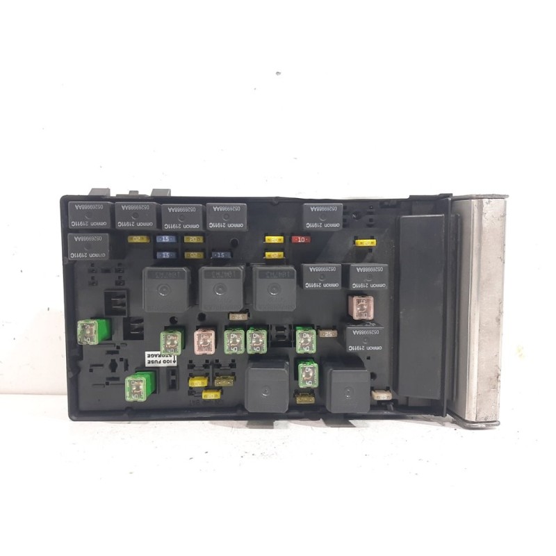 CAJA RELES / FUSIBLES 05144589AF  - imagen 1
