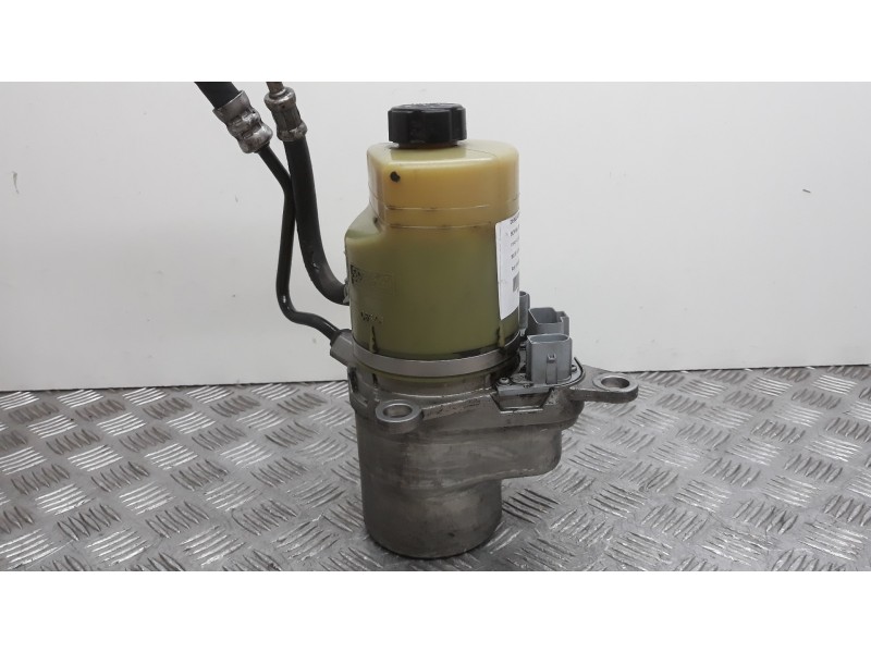 Recambio de bomba direccion para ford focus c-max (cap) ambiente (d) referencia OEM IAM 1743471  