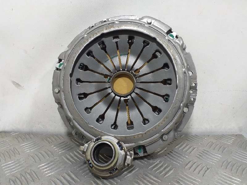 Recambio de kit embrague para peugeot 406 berlina (s1/s2) svdt referencia OEM IAM 2052V9  