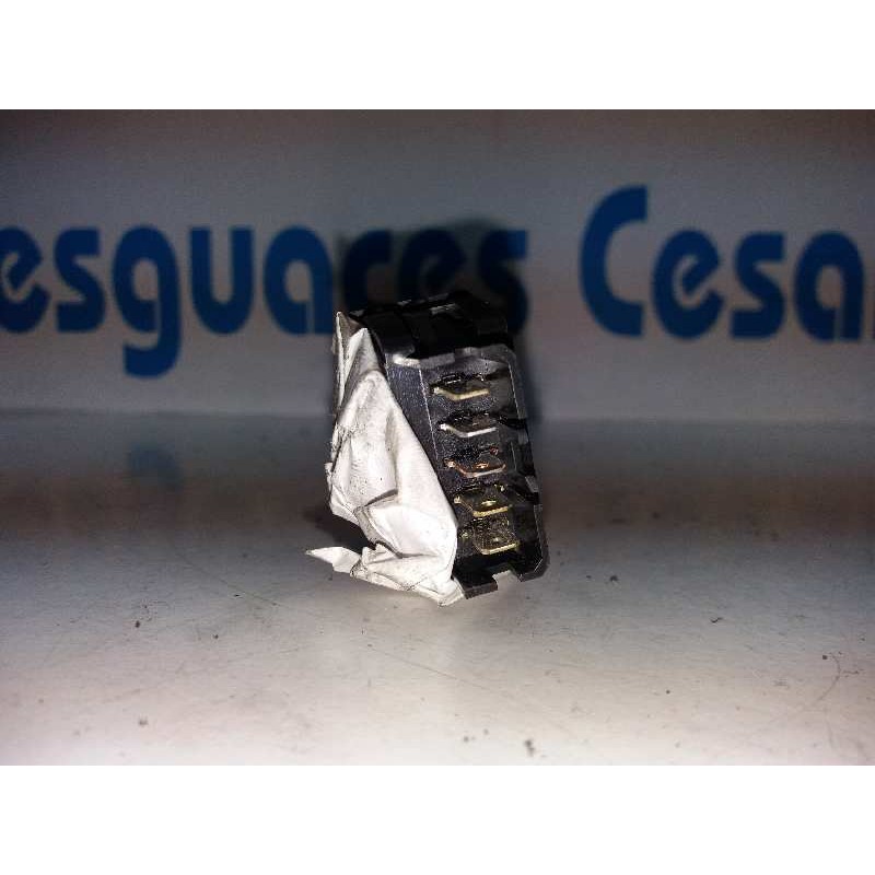 MANDO ELEVALUNAS DELANTERO DERECHO 6552TA  - imagen 2