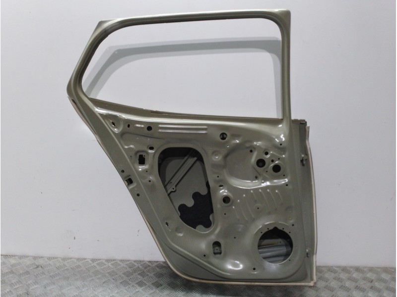 Recambio de puerta trasera izquierda para skoda fabia active referencia OEM IAM 6V9833051A  