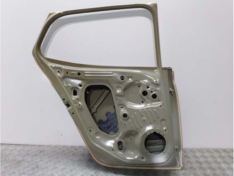 Recambio de puerta trasera izquierda para skoda fabia active referencia OEM IAM 6V9833051A  