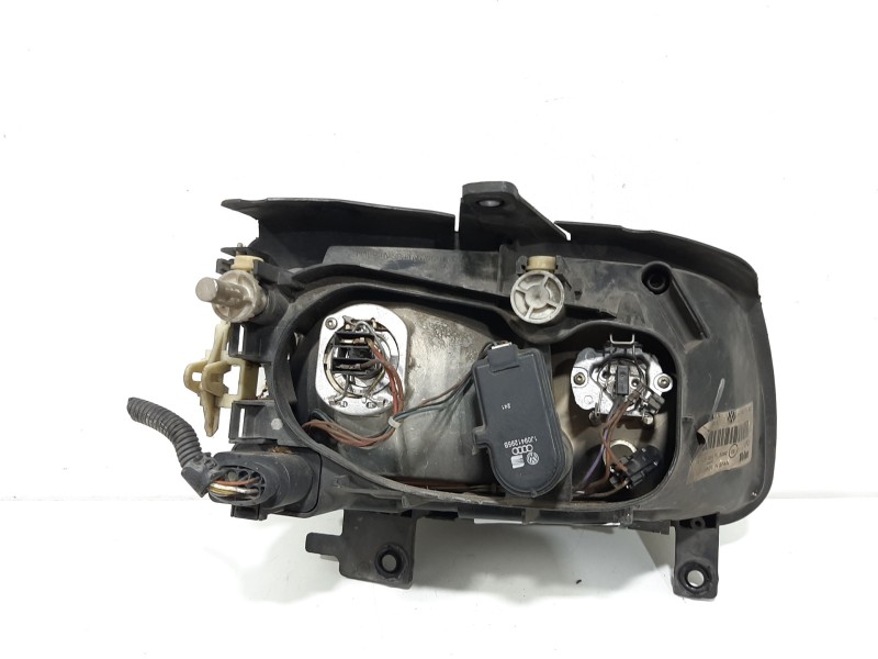 Recambio de faro izquierdo para volkswagen polo berlina (6n2) trendline referencia OEM IAM 6N1941017AA  