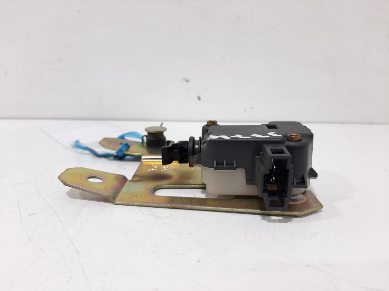 Recambio de motor cierre centralizado porton para volkswagen touareg (7la) tdi v10 referencia OEM IAM 7L6827425  