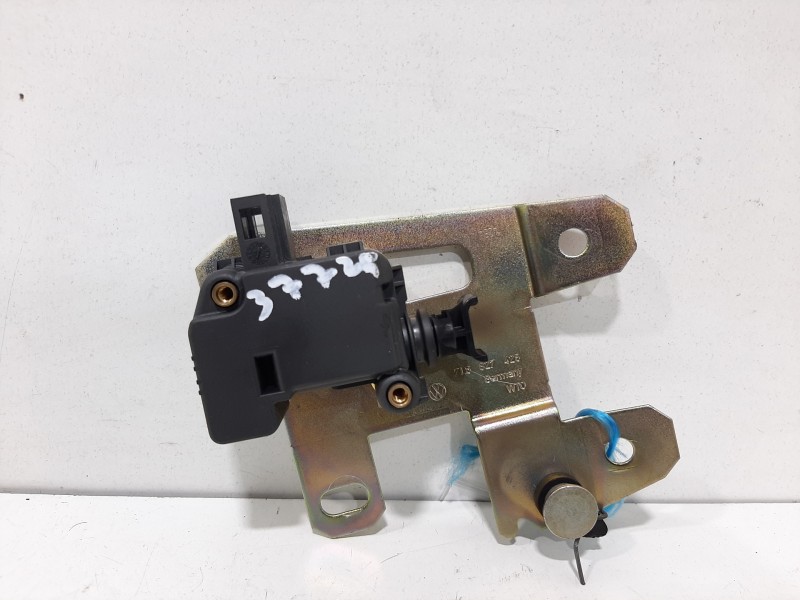 Recambio de motor cierre centralizado porton para volkswagen touareg (7la) tdi v10 referencia OEM IAM 7L6827425  