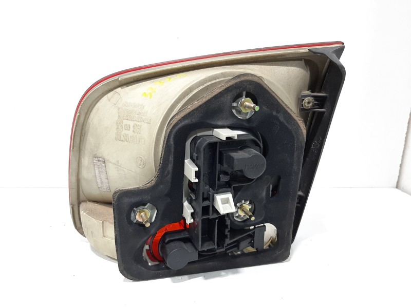 Recambio de piloto porton trasero izquierdo para volkswagen touareg (7la) tdi v10 referencia OEM IAM   