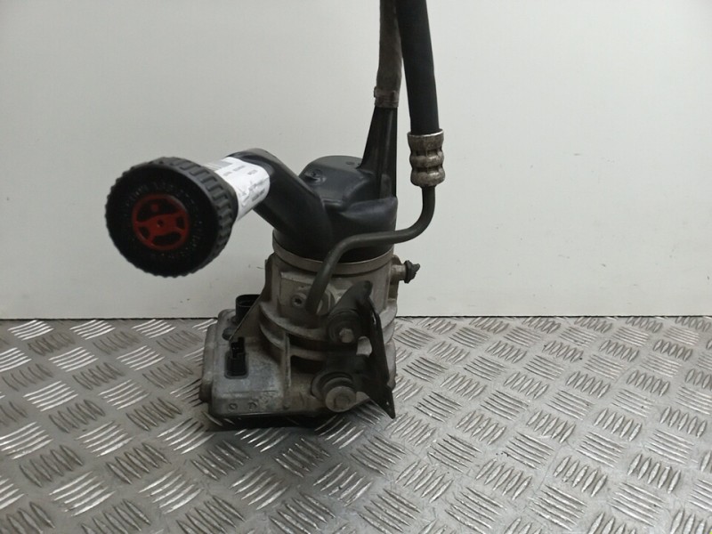 Recambio de bomba direccion para citroën c4 picasso lx plus referencia OEM IAM 9684252580  