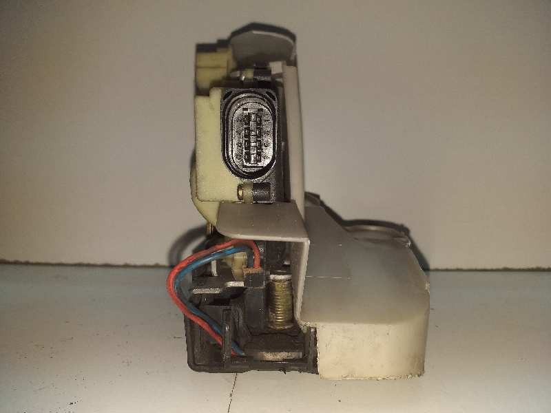 Recambio de cerradura puerta delantera izquierda para skoda superb (3u4) collection referencia OEM IAM   