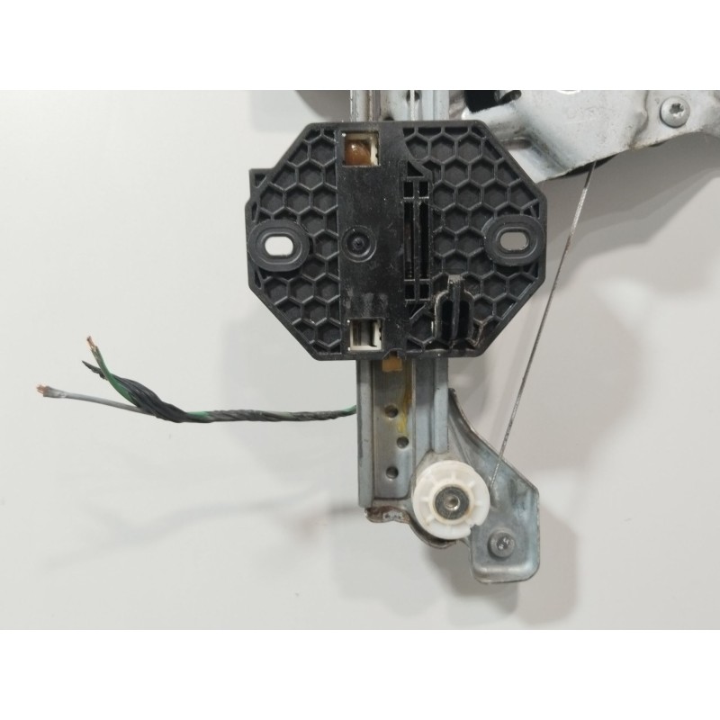 ELEVALUNAS TRASERO DERECHO 827206057R  - imagen 3