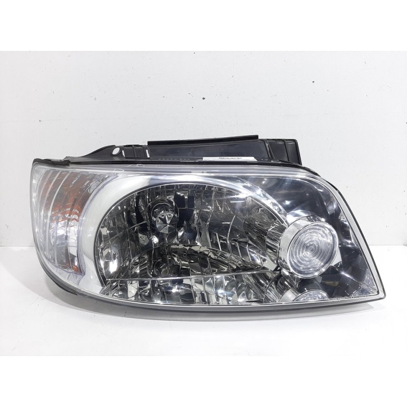 Recambio de faro derecho para hyundai matrix (fc) 1.8 gls referencia OEM IAM 082211127R  