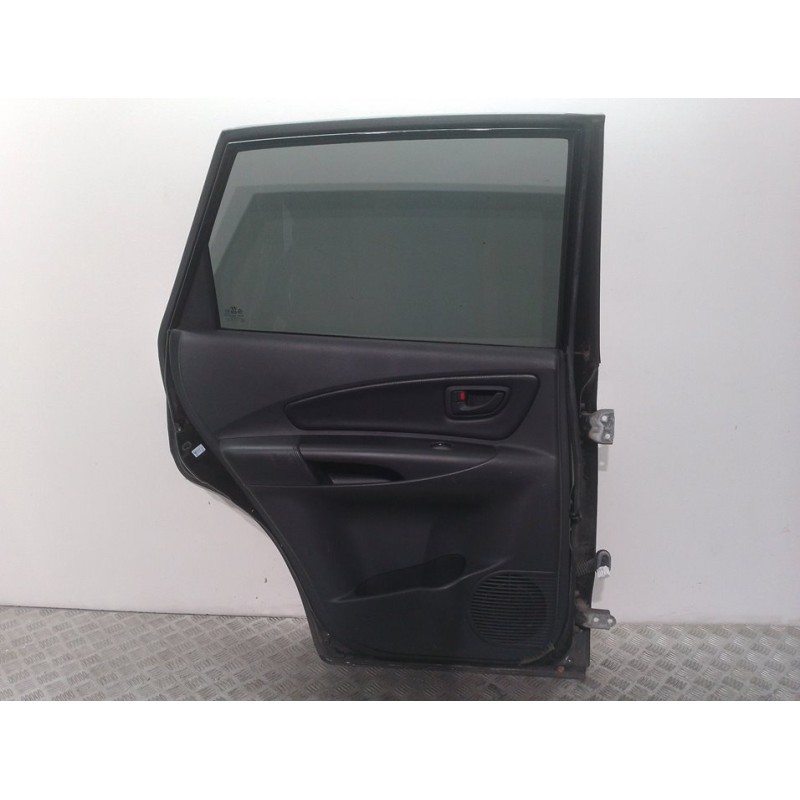 Recambio de puerta trasera izquierda para hyundai tucson (jm) 2,0 crdi vgt comfort full 4x2 referencia OEM IAM 770032E020 NEGRO 