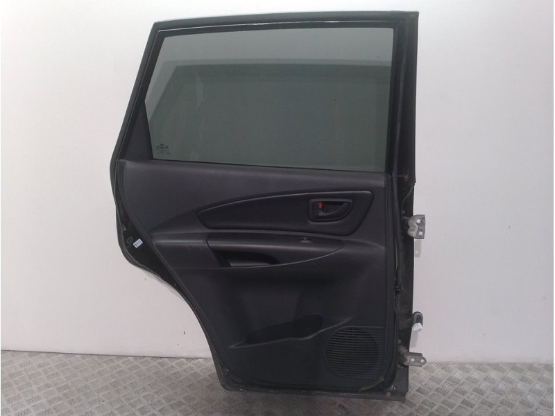 Recambio de puerta trasera izquierda para hyundai tucson (jm) 2,0 crdi vgt comfort full 4x2 referencia OEM IAM 770032E020 NEGRO 
