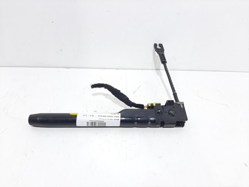 Recambio de anclaje cinturon para peugeot 5008 active referencia OEM IAM   