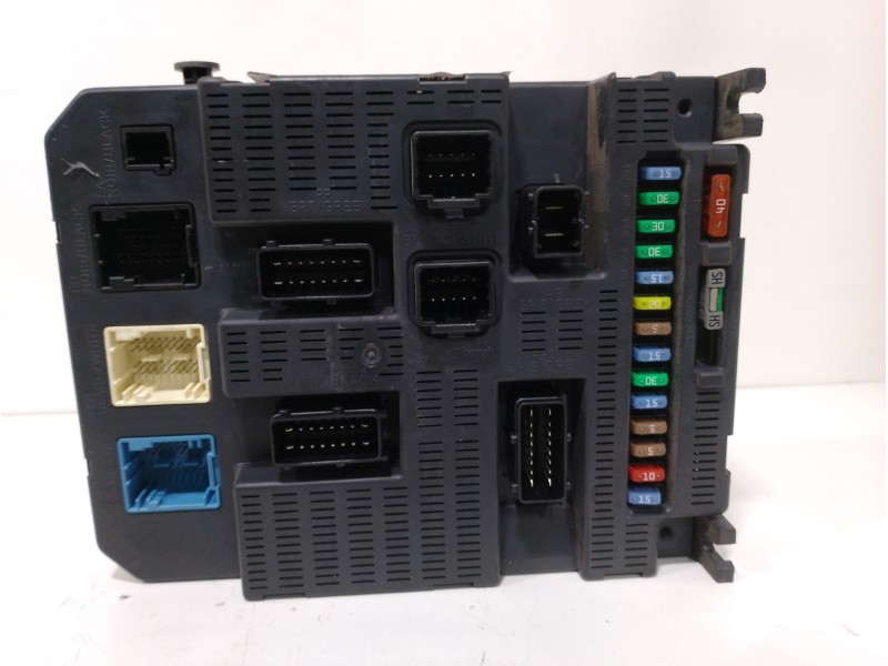 Recambio de caja reles / fusibles para peugeot 207 confort referencia OEM IAM 9663798280  