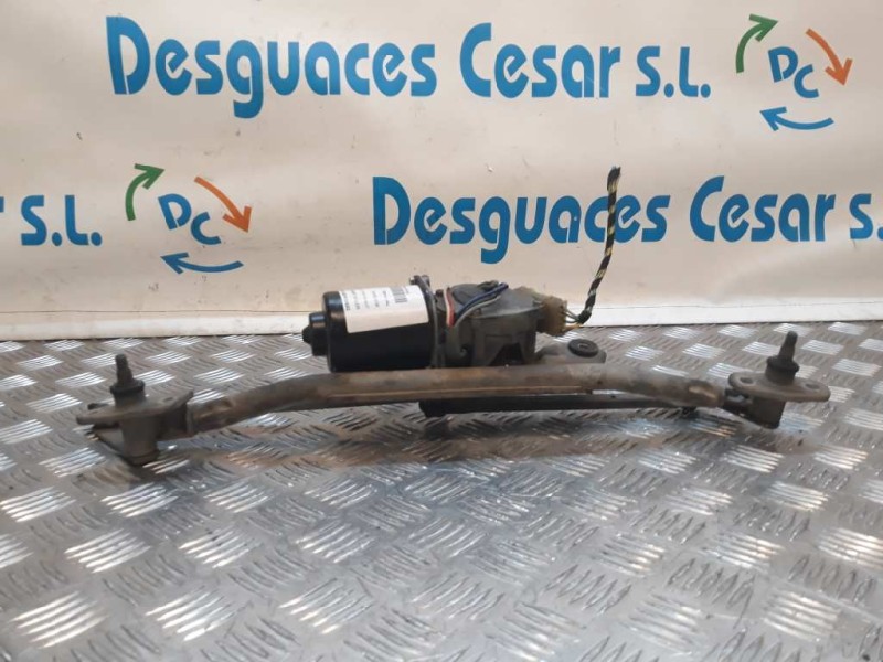 Recambio de motor limpia delantero para citroën saxo 1.4 exclusive referencia OEM IAM 640583  
