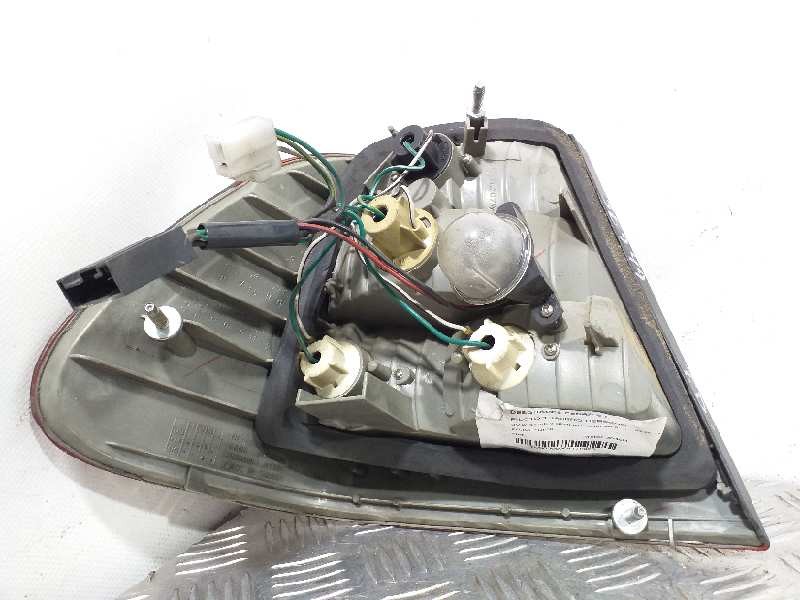 Recambio de piloto trasero derecho para bmw serie 3 berlina (e46) 320d referencia OEM IAM   