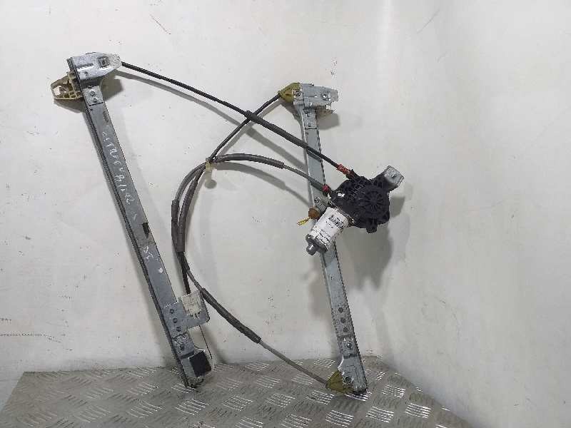 Recambio de elevalunas delantero izquierdo para citroën xsara berlina 1.6i sx referencia OEM IAM 9221H4  