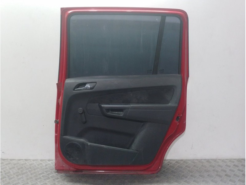 Recambio de puerta trasera derecha para opel zafira b cosmo referencia OEM IAM  ROJO 