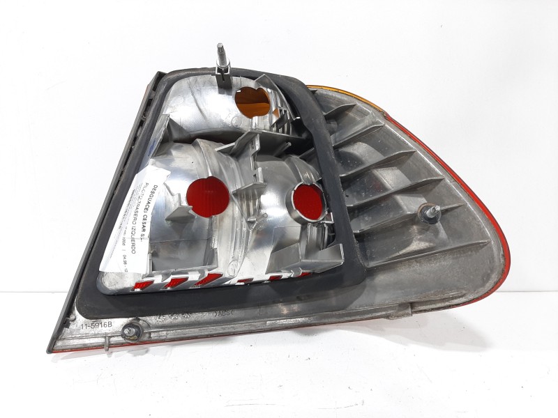 Recambio de piloto trasero izquierdo para bmw serie 3 berlina (e46) 320d referencia OEM IAM 63216946533   Recambio de piloto trasero izquierdo para bmw serie 3 berlina (e46) 320d referencia OEM IAM 63216946533