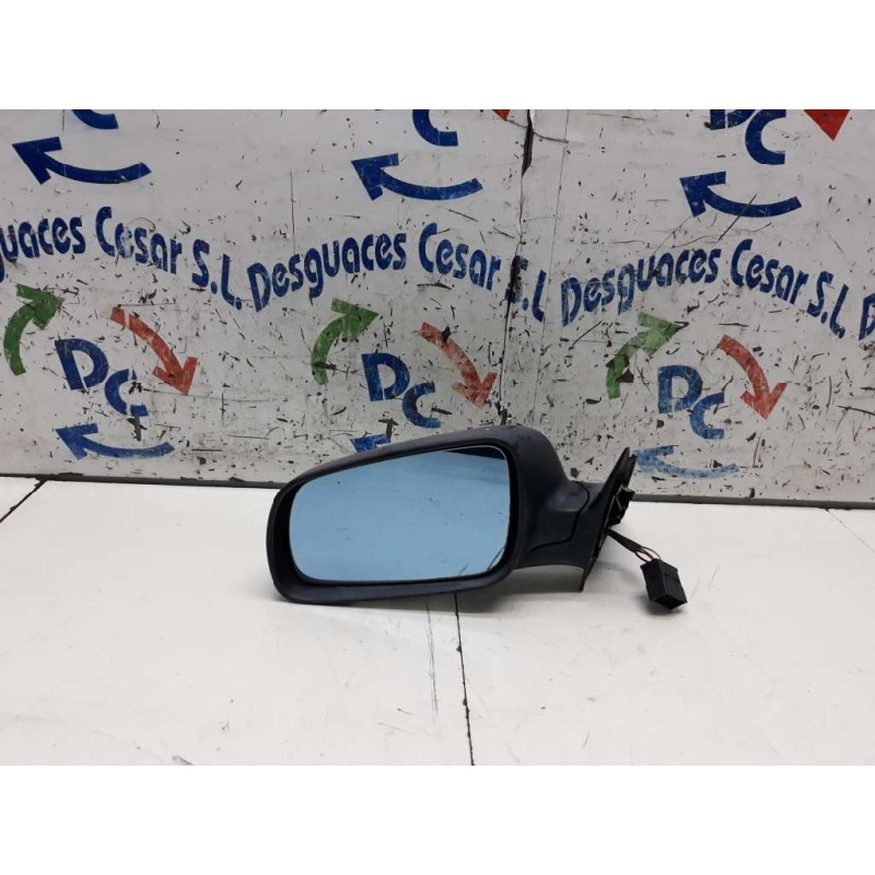 Recambio de retrovisor izquierdo para audi a4 avant (b5) 1.8 referencia OEM IAM 058133681C  ELECTRICO