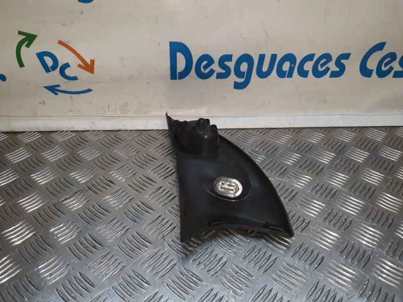 Recambio de mando elevalunas delantero derecho para ford focus berlina (cak) ghia referencia OEM IAM    Recambio de mando elevalunas delantero derecho para ford focus berlina (cak) ghia referencia OEM IAM