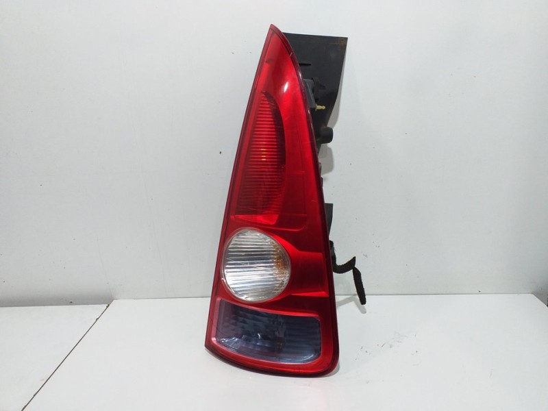 Recambio de piloto trasero derecho para renault espace iv (jk0) grand espace initiale referencia OEM IAM 8200027152  